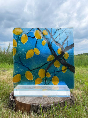 Zitronen | Glasarbeit in Fusionstechnik | 50 x 50 cm | 2024