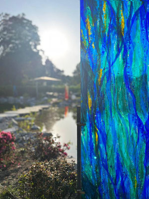 Wasser | Glasarbeit in Fusionstechnik | | 45 x 135 cm | 2025