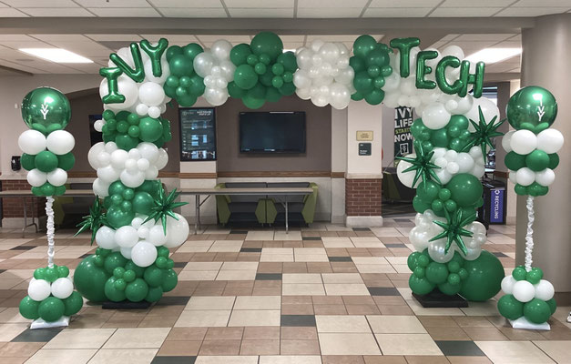 Air-Filled Balloon Organic Arch Ivy Tech