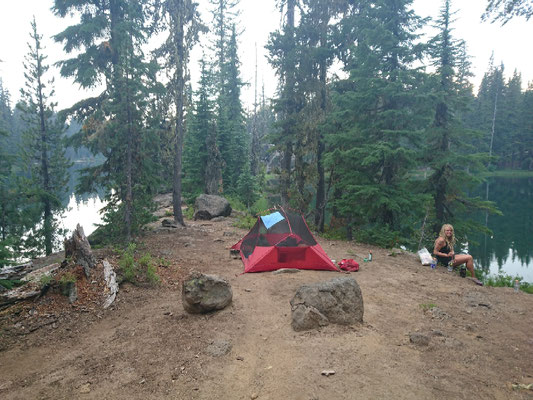 Moskitocamp auf einer Landzunge im Dumpbell Lake