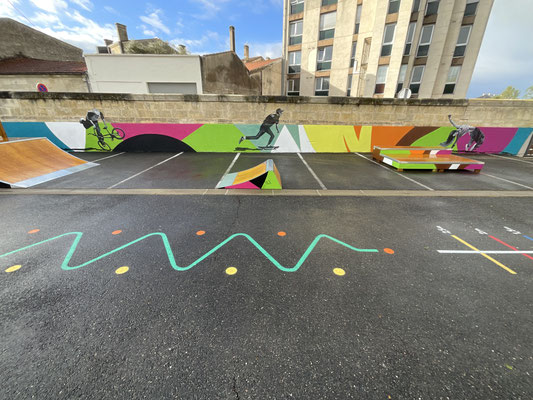 Fresque et jeux au sol - Institution sociale