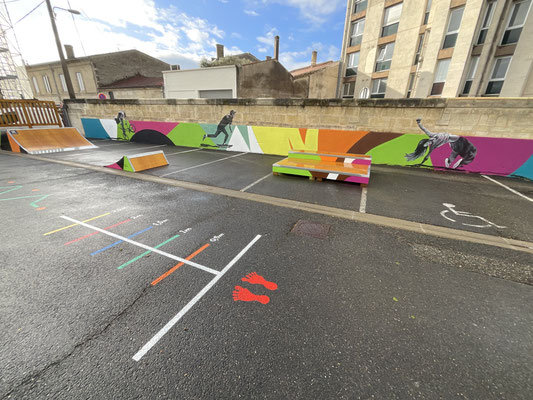 Fresque et jeux au sol - Institution sociale