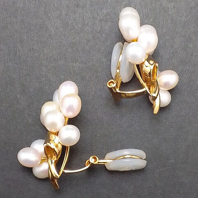 Freshwater pearl 18K gold earring clip type