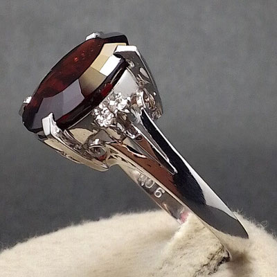 プラチナ900 指輪 ガーネット ダイヤモンド 4石 サイズ15