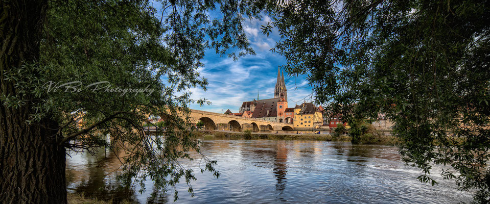 Regensburger Dom und Steinerne Brücke