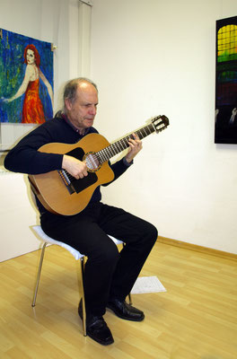 Danilo, italienischer Sänger und Gitarrist in Concert in Göttingen