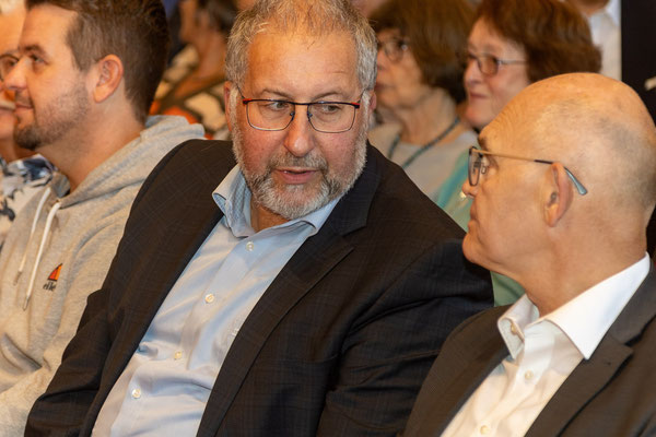 Manfred Ludewig mit Uwe Kemper ( Vorsitzender Kuratorium Vellmar)