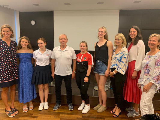 Teilnehmerinnen Podiumsdiskussion Frauen im Spitzensport