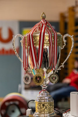 Staatsmeisterpokal & Medaillen 