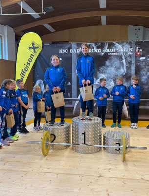 Siegerehrung U11 weiblich (Perktold Anabell & Egger Davina-Elena / KSC Bad Häring)