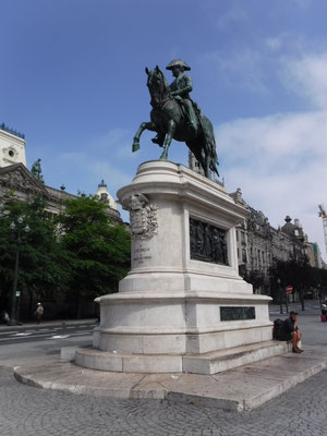 la statue de Dom Pedro IV, Place de la Liberté