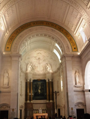 Le grand autel de la Basilique
