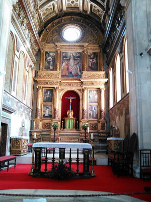 L'autel de l'église de la Miséricorde