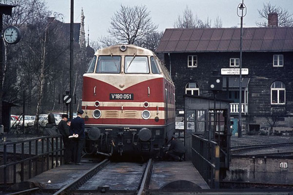 Lok der DDR-Reichsbahn, Betriebswerk Helmstedt, 1969  I  Copyright by Stiftung Eisenbahn Archiv Braunschweig