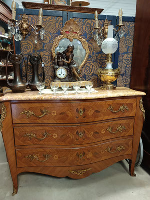 commode à tiroirs en marqueterie 3 tiroirs lg 1m27 pf 50 cm ht 80 cm