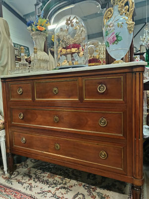 commode en acajou de style louis xvi lg 1m06 pf 51 cm ht 83 cm