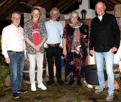 Gruppenbild von links: "Combo2Go" mit Joe Winterhalter und Herbert Keller, Raimund Müller, Karin Jäckel, Klaus-Ulrich Moeller