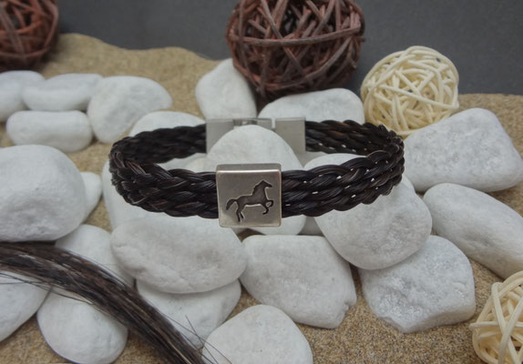 Armband aus Pferdehaar mit Pferdeperle