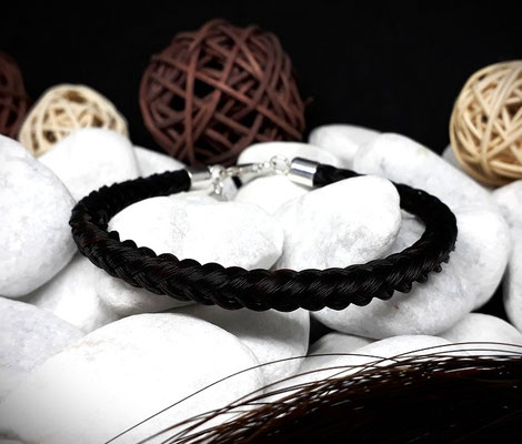 Viereckig geflochtenes Armband aus Pferdehaar, Tierhaarschmuck