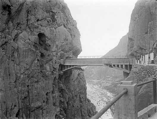 Trabajo: Digitalización negativos de vidrio                       -                   Colección particular M. Cuenca (El Chorro, 1950)