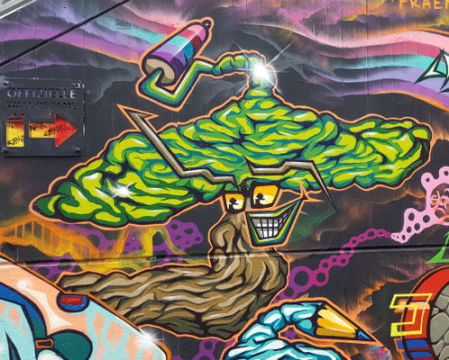 PAT23 - Graffiti "Malerrolle" Pilz - Projekt Leipzig 2020