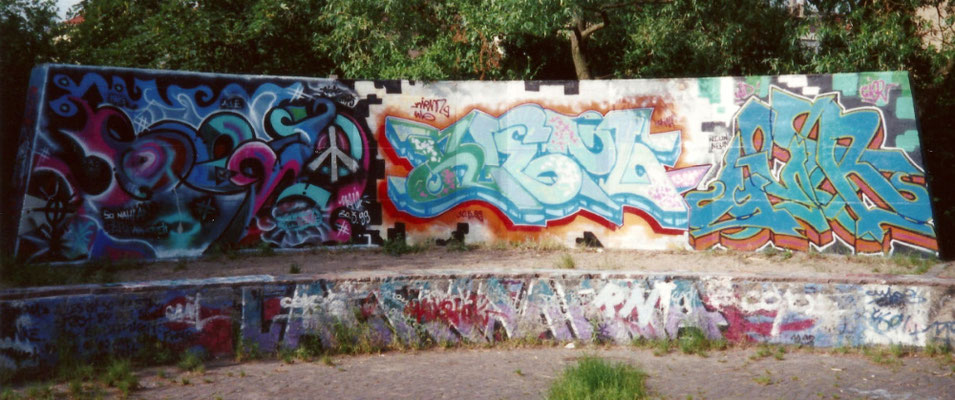 Mine PAT23 "Kiem" & Gier - Team Graffiti Kunst Leipzig 1999