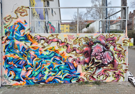 PAT23 (Style) & FRAEN (Character) - Graffiti Kunst Leipzig 2022