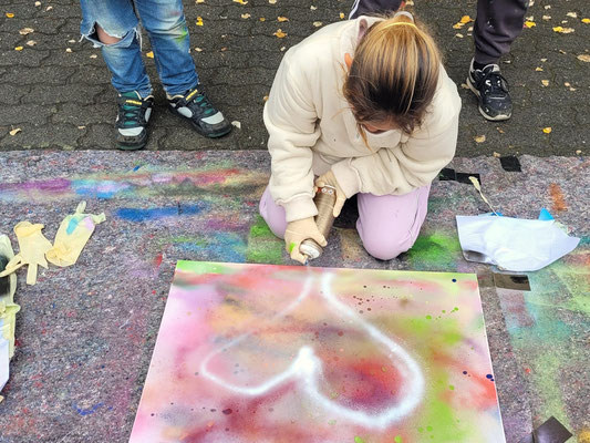 Graffiti Workshop Leipzig Schule Hort Grundschule Kinder Leinwand