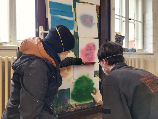 PAT23 & Fraen-Art 'Bunte Toiletten' Graffiti Projekt Kepler-Schule Leipzig 2024
