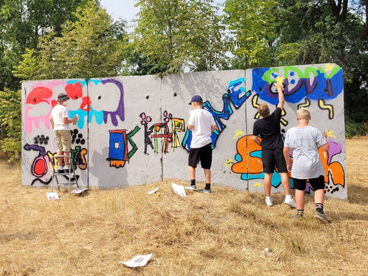 PAT23 - Graffiti Projekt Kindergeburtstag etwas außerhalb von Leipzig - 2022
