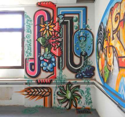 PAT23 - Lost Place Graffiti Mural