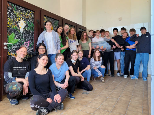 UNESCO 'Bunte Toiletten' Graffiti Workshop Leipzig Kepler Schule - PAT23 & Fraencisart 