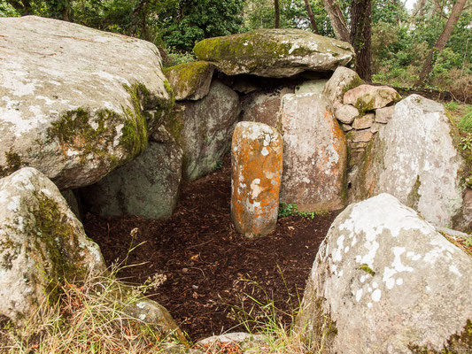 Dolmen. Steinzeitliche Grabstätten nahe Carnac.