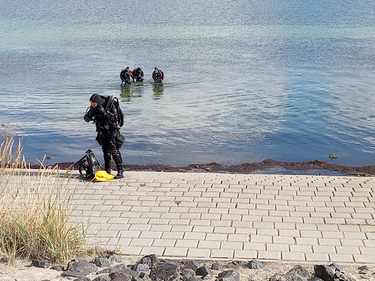 Beendeter Tauchvorgang in Dahme (Foto: HuK)