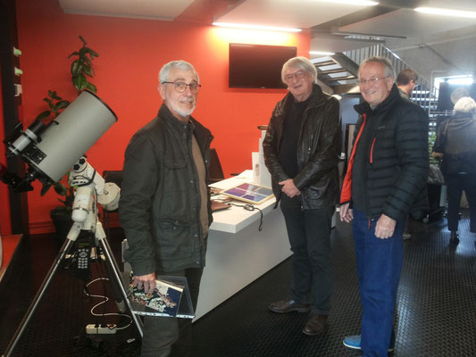 Stand astrophoto planétaire et solaire. Bernard, Jean Gosselin Président du Morbihan Aero Musée (MAM Monterblanc), Tharcise
