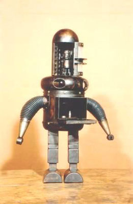 Steel Robot Stained steel H50×W32×D22 (cm) 2001