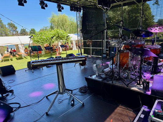 ... the stage is ready