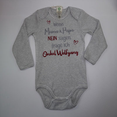 Ihr bringt mir einen Body (oder ich besorge einen) und dann versehen wir ihn mit Deinem Wunschtext