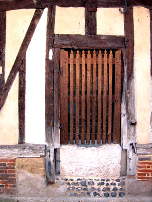 photo 4 : puits de façade dans la petite rue Odet de Chatillon à Marissel