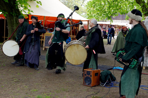 Mittelaltermarkt Musik Dudelsack Trommel