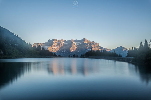 Kanton Glarus,Gärnisch,Glarnerland,Glarus,Morgendämmerung,Glärnischmassiv,Landschaftsfoto Glarnerland,