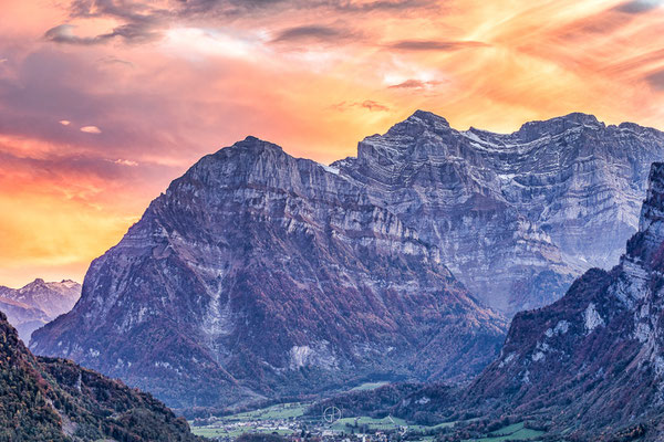 Kanton Glarus,Gärnisch,Glarnerland,Glarus,Abenddämmerung,Abenrot,Landschaftsfoto Glarnerland,