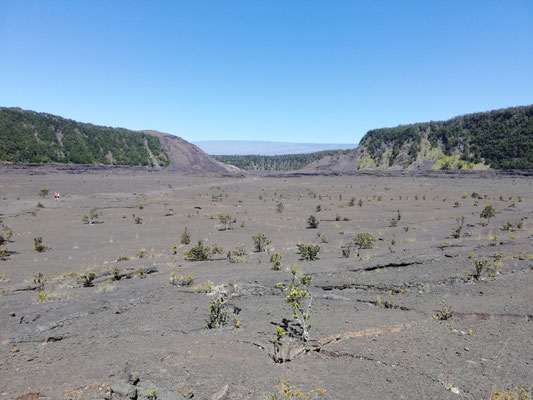 Au milieu d'un cratère de volcan