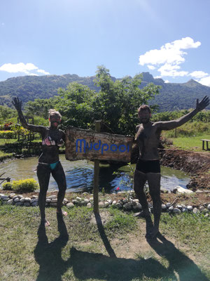 Photo devant la mud pool