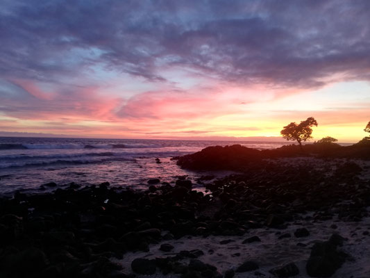 Beau couché de soleil sur Kona