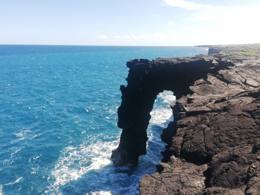 Arche formé par une coulée de lave