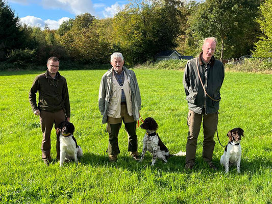 Conrad Cosack mit Bruno v.d. Vinnumer Heide, Bruno Jonas mit Teenie v. Veybach, Magnus von Canstein mit Bobby v. d. Heidewiese
