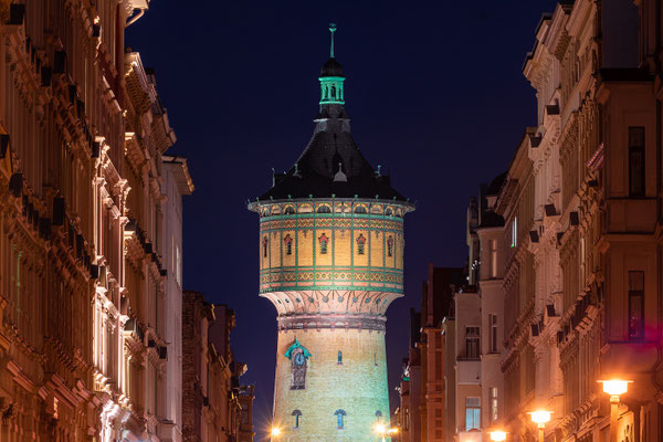 Häuser in der Lessingstraße und Wasserturm Nord