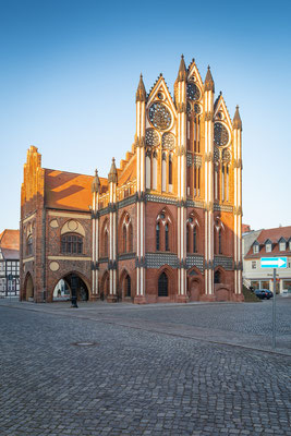 Rathaus in Tangermünde am Morgen