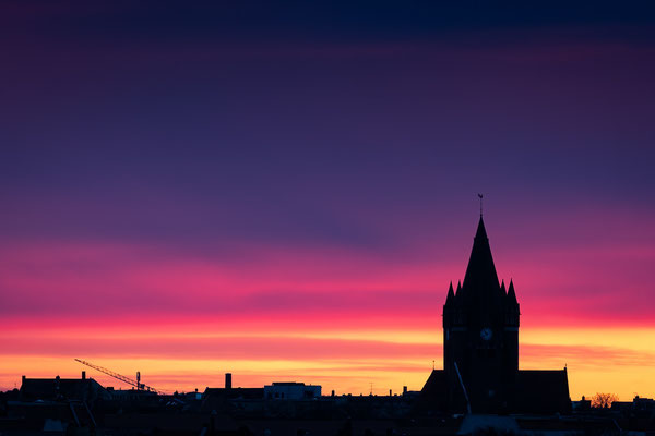 Pauluskirche im Morgenlicht